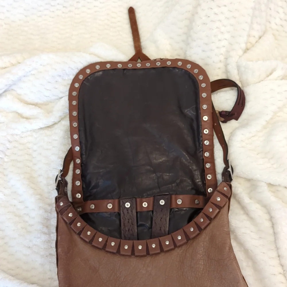 💕HP💕Bella Dolci Handcrafted Brown Leather Shoulder Bag - Picture 5 of 14